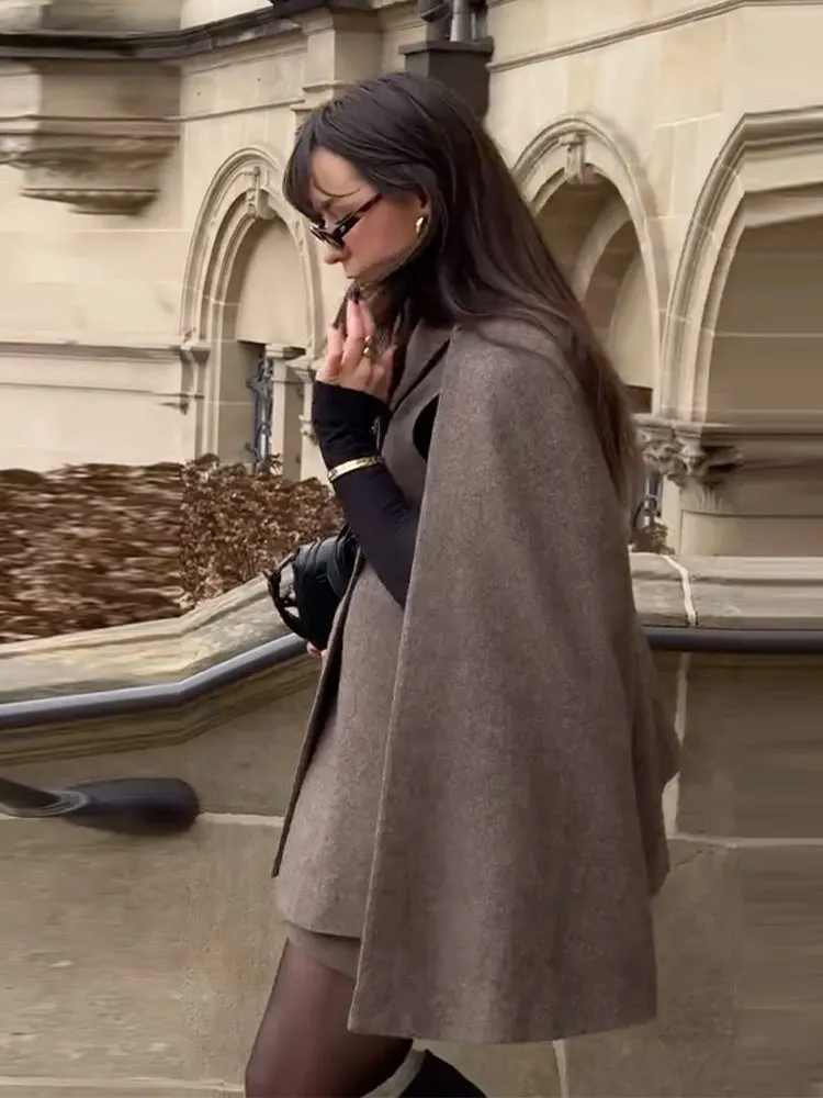 

Shorts Sets Women 3 Piece Wollen Blend Sleeveless Tank Top Faux Fur Cloak Jackets High Waist Shorts Female Suit Lady Outfits