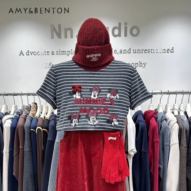 

Утолщенные футболки Y2k с короткими рукавами и начесом, зима 20225, футболка в полоску с тяжелой вышивкой и рисунком, уменьшающая возраст, топ с обычными плечами