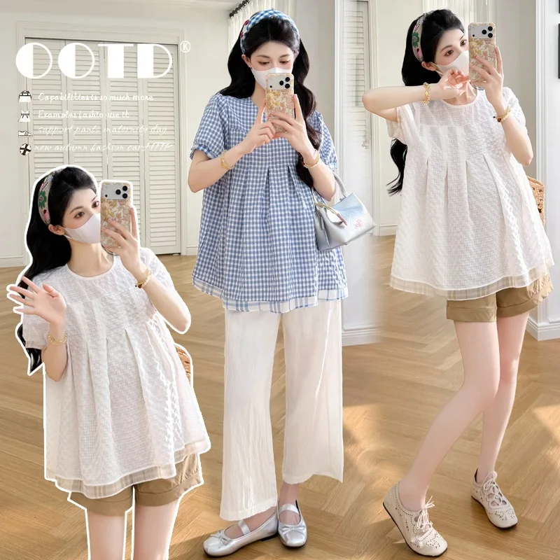 2026 Casual Maternity Round Neck Shirt Textured Pleats Plaid Spliced Loose Doll Blouse Light Breathable Pregnancy Outer Top