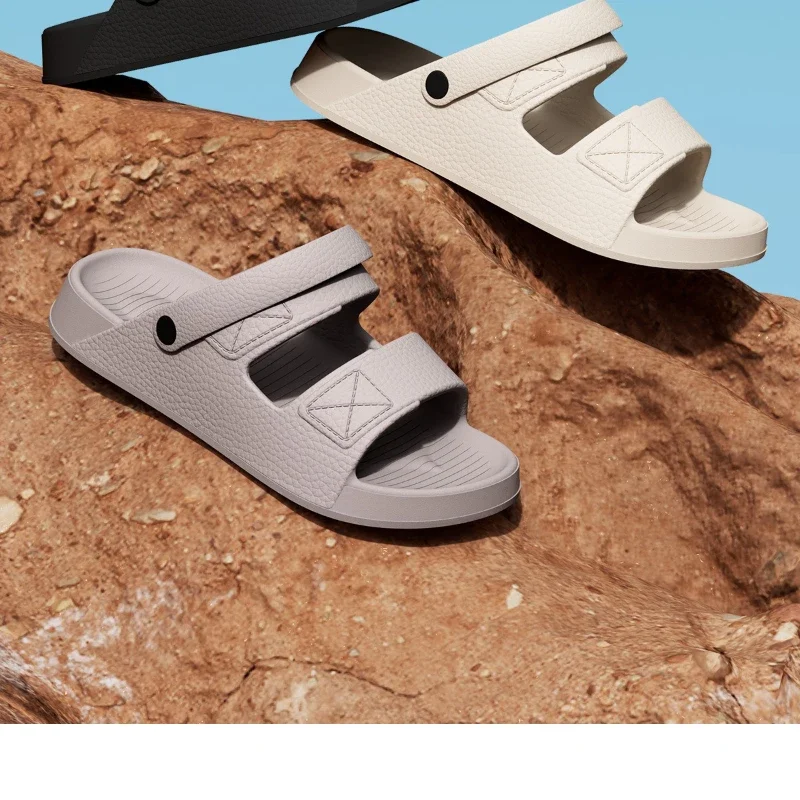 

Новинка 2025, летняя мужская обувь, мужские уличные тапочки, легкие нескользящие пляжные сандалии, мужские модные удобные повседневные тапочки