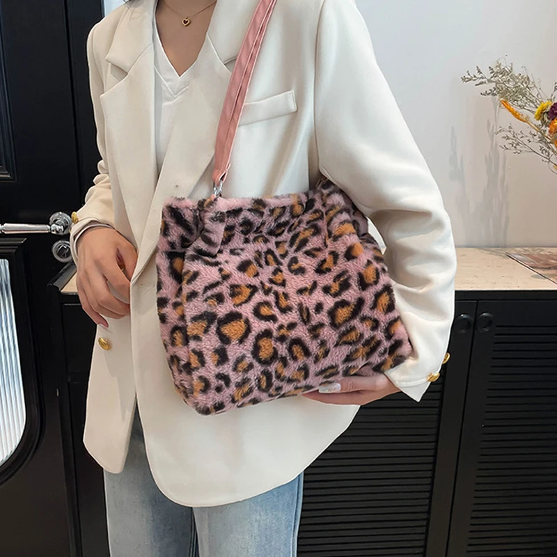 Leopardenmuster-Plüsch-Umhängetasche, Damen-Beuteltasche, Große Kapazität für Pendeln und Arbeit, Modische Vintage-Handtasche mit Persönlichkeit – Detail 11