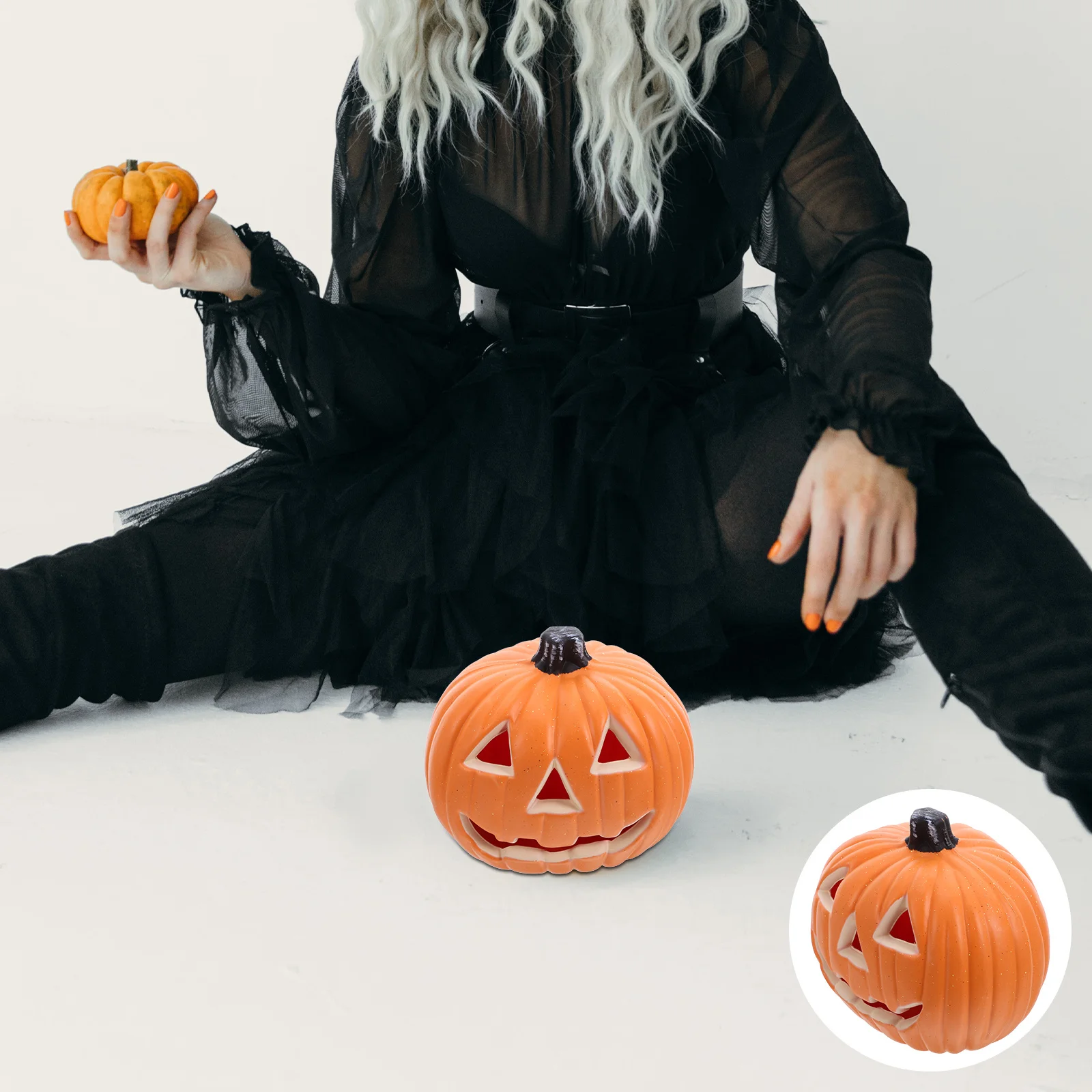 

Operated Jack O Lantern Plastic Halloween Pumpkin Lantern Lighted Outdoor Garden Pathway Party Centerpiece Glowing Decor