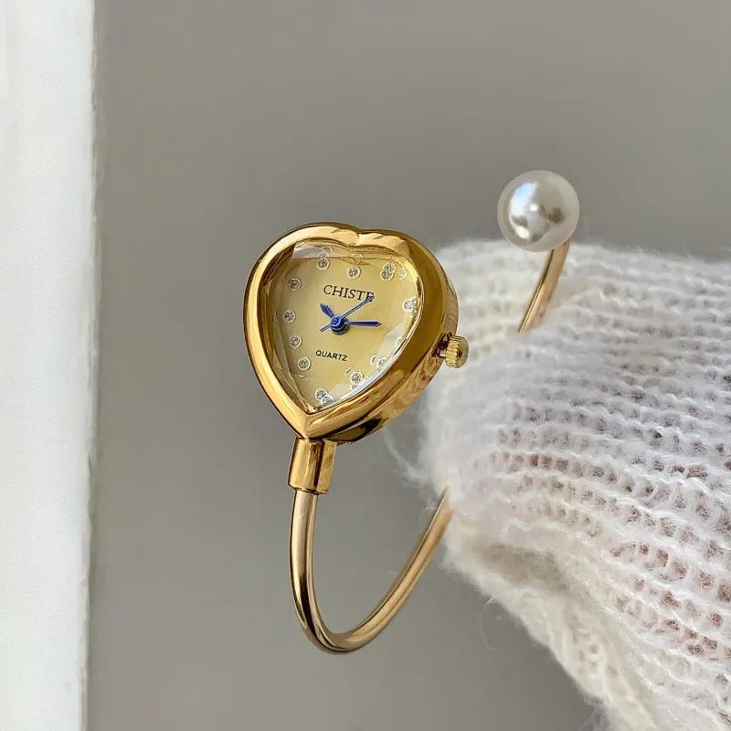 Luxury Diamond Inlay Open Bracelet Watch Fashion Women Dress Watches Exquisite Ladies' Heart-shaped Dial Wristwatch Wholesale