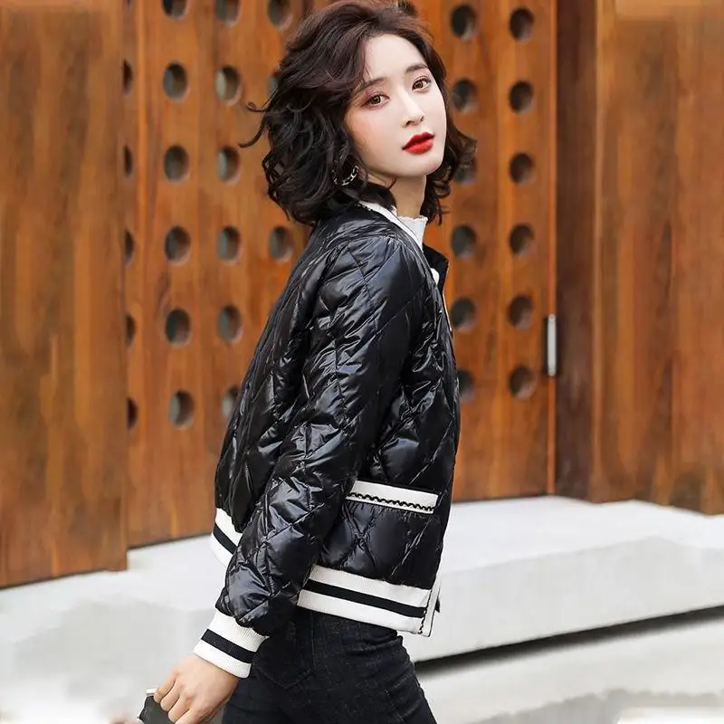 جاكيت تويد نسائي أحمر داكن للخريف بجيوب قابلة للفصل، مريح وعصري بتصميم غير متماثل وطراز هاراجوكو شبابي