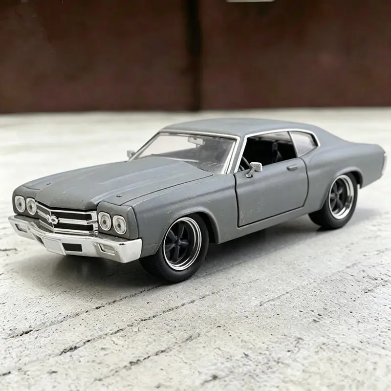 Image of 1:24 Chevelle SS 1970 Legierung Klassischer Muscle-Car Sportwagen Druckguss Metall Rennwagen Fahrzeugmodell Simulation Sammlung Kindergeschenk