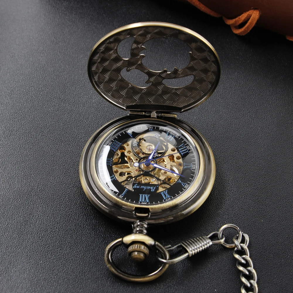 Bronze Steam Punk Mechanical Manual Pocket Watch Roman Digital Skull Dial Pendant Automatic Antique Clock Men's and Women's Gift