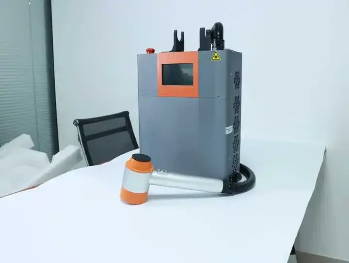 Small Backpack Metal Rust Removal Machine, Portable Small Laser Cleaning Machine