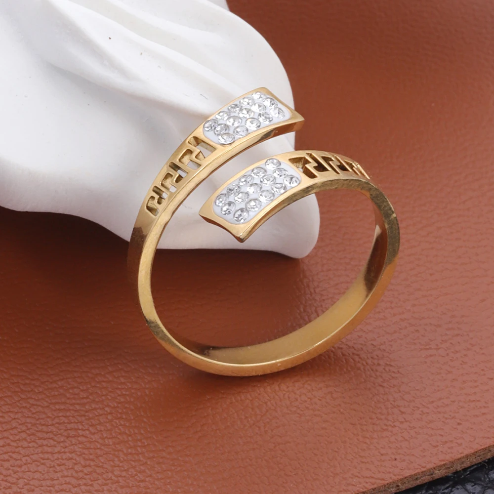 Anelli in acciaio inossidabile con strass geometrici di moda per accessori da donna nuovo regalo di gioielli da ballo per feste con anello aperto Color oro alla moda