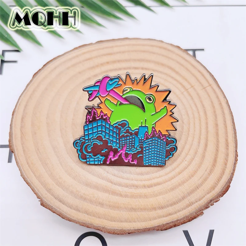 Creative Personality Animal Frog Enamel Pins Flame Frog Tongue Alloy Brooch Badge Clothing Accessories Fashion Women Jewelry