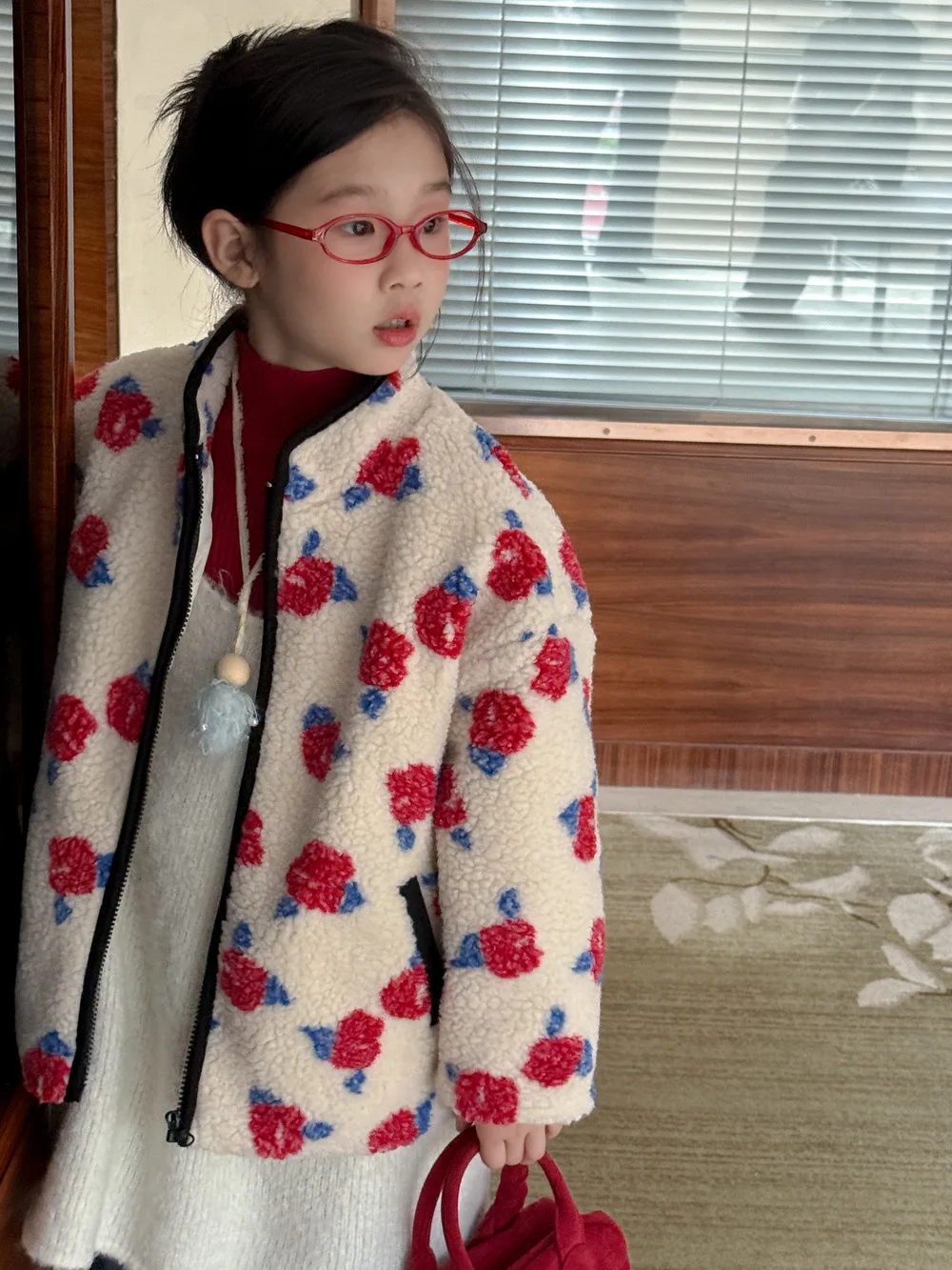 子供服 キッズ カジュアル 暖かいコート 2025 秋冬 韓国風 女の子 花柄プリント 多用途 キッズ 暖かいコート