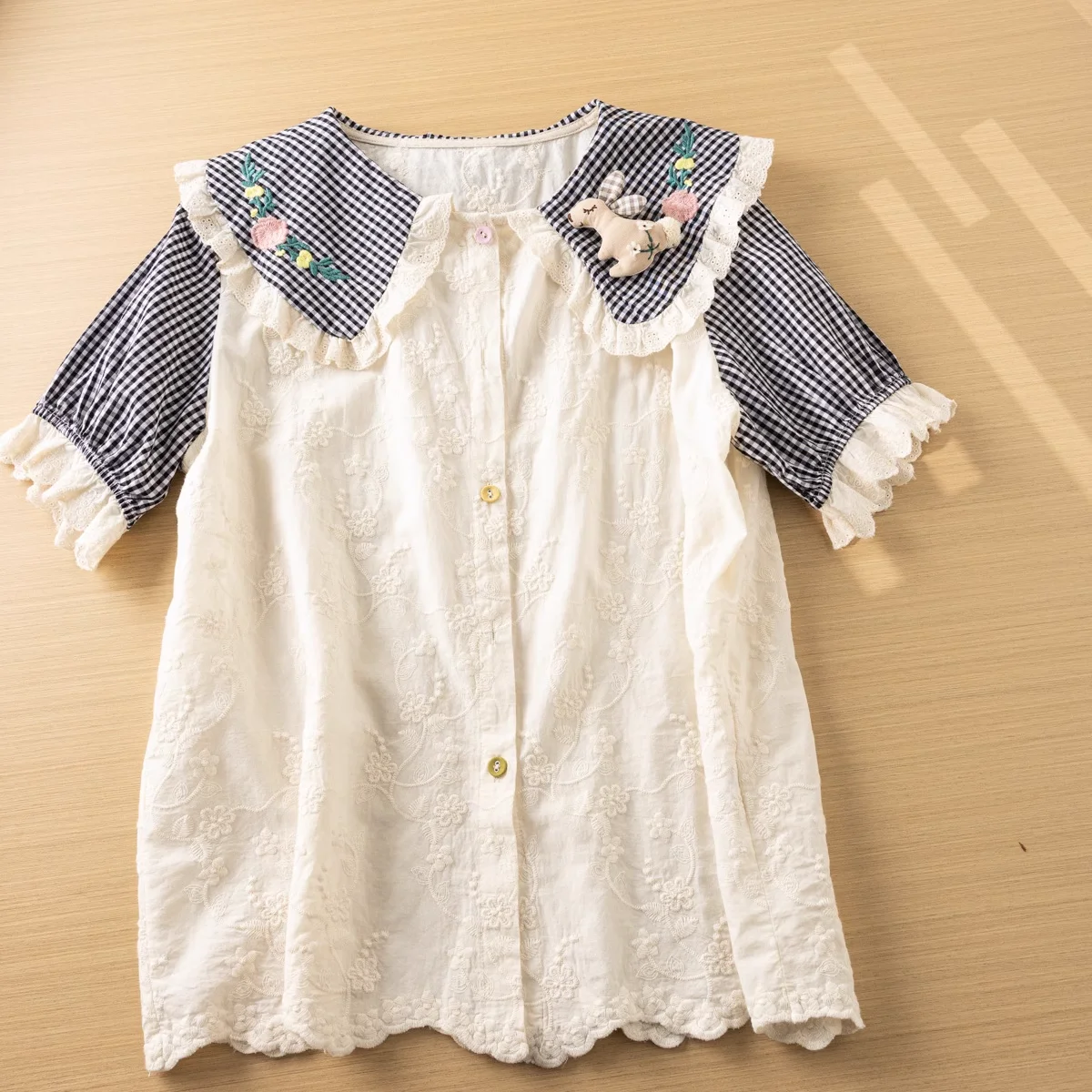 Youthful woman clothes mori girls Japanese style sweet kawaii blue plaid lace patchwork blouses women\'s short sleeve shirt