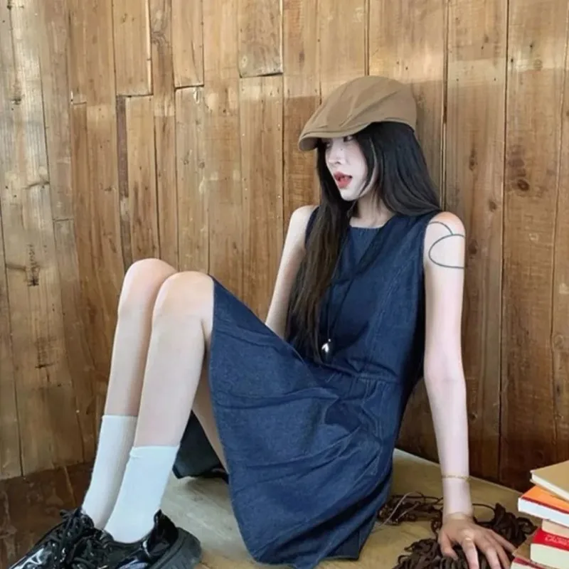 Retro Literary Round Neck Denim Vest Skirt for Women Summer New Loose Slimming Pleated A-line Skirt