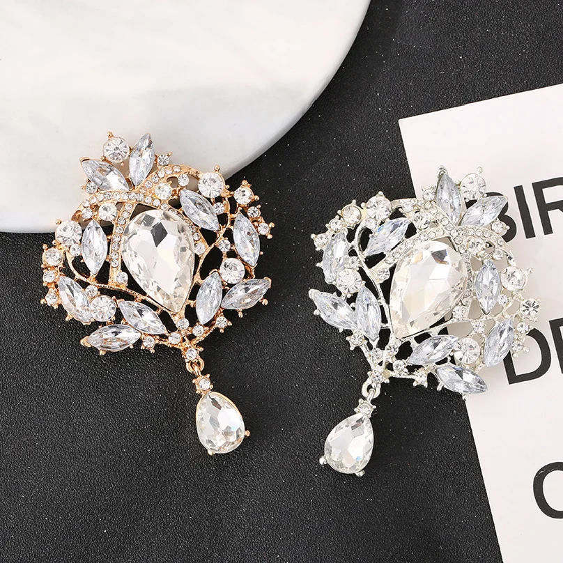 Unique Design Pendant Crystal Brooch Gorgeous Banquet Brooch Unisex Brooch Clothing Accessories Delicate Sparkling Gifts