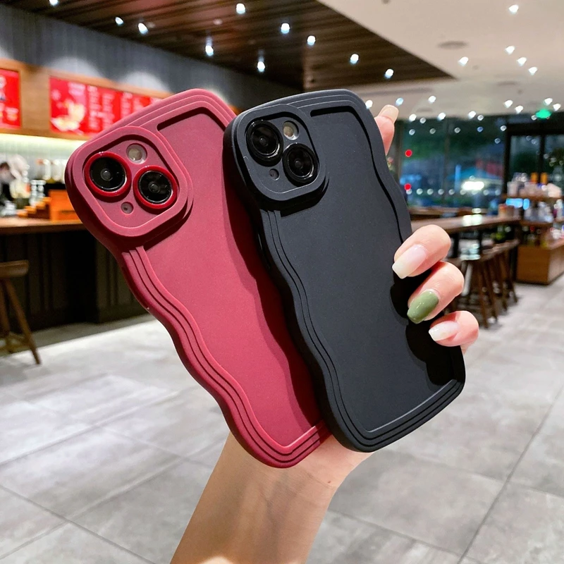 Luxury Wavy lines Phone Case For iPhone 14 13 12 11 Pro Max X Xs XR Max 7 8 Plus Matte Shockproof Soft Candy Silicone Cover