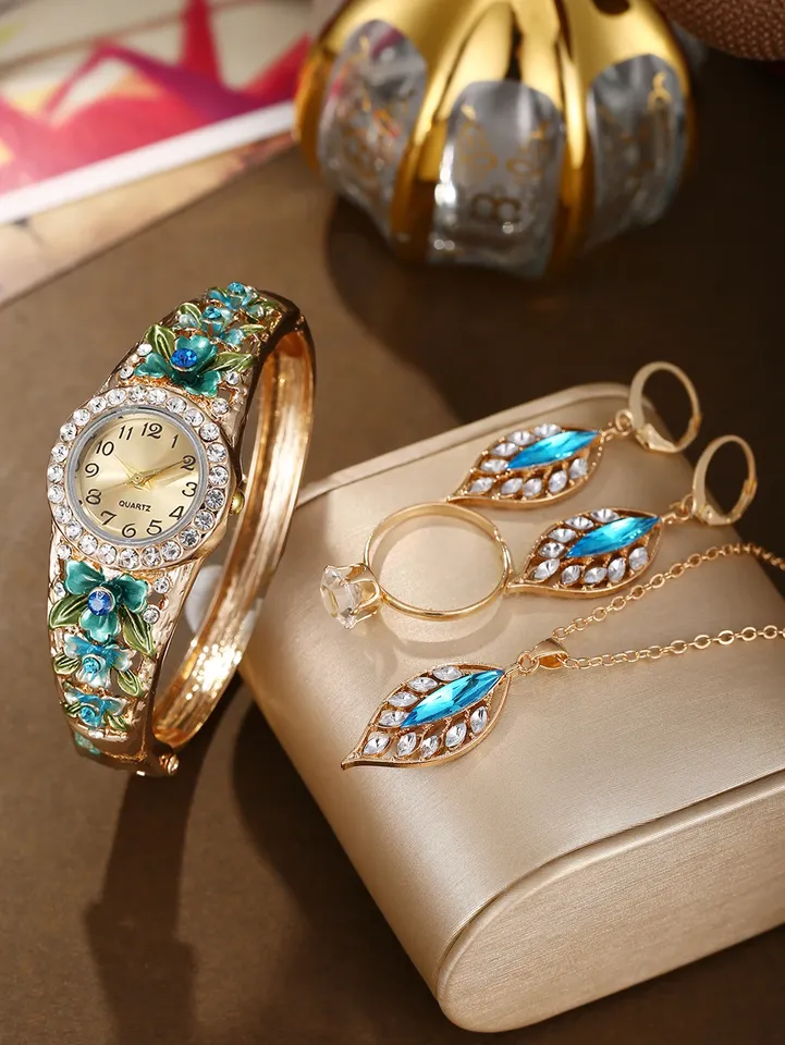  5pcs Women's Fashionable, Elegant and Versatile Women's Atmosphere Watch+Light Luxury Jewelry Set, a Romantic Holiday Gift 