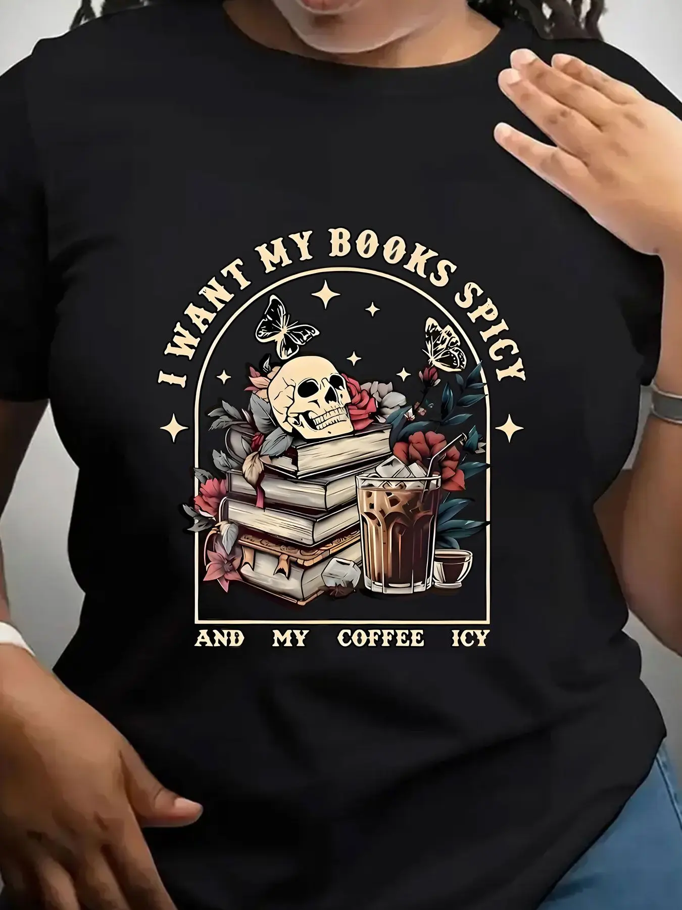 Women's Trendy Crew Neck T-Shirt I Want My Books Spicy and My Coffee Icy Suitable for Casual Sportswear