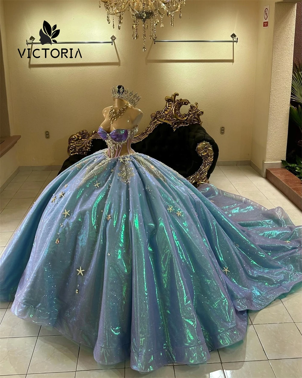 

Dazzling Blue Strapless Quinceanera Dresses Beads Rhinestone Ball Gown Applique vestidos de 15 años quinceañeras 2025 Customized