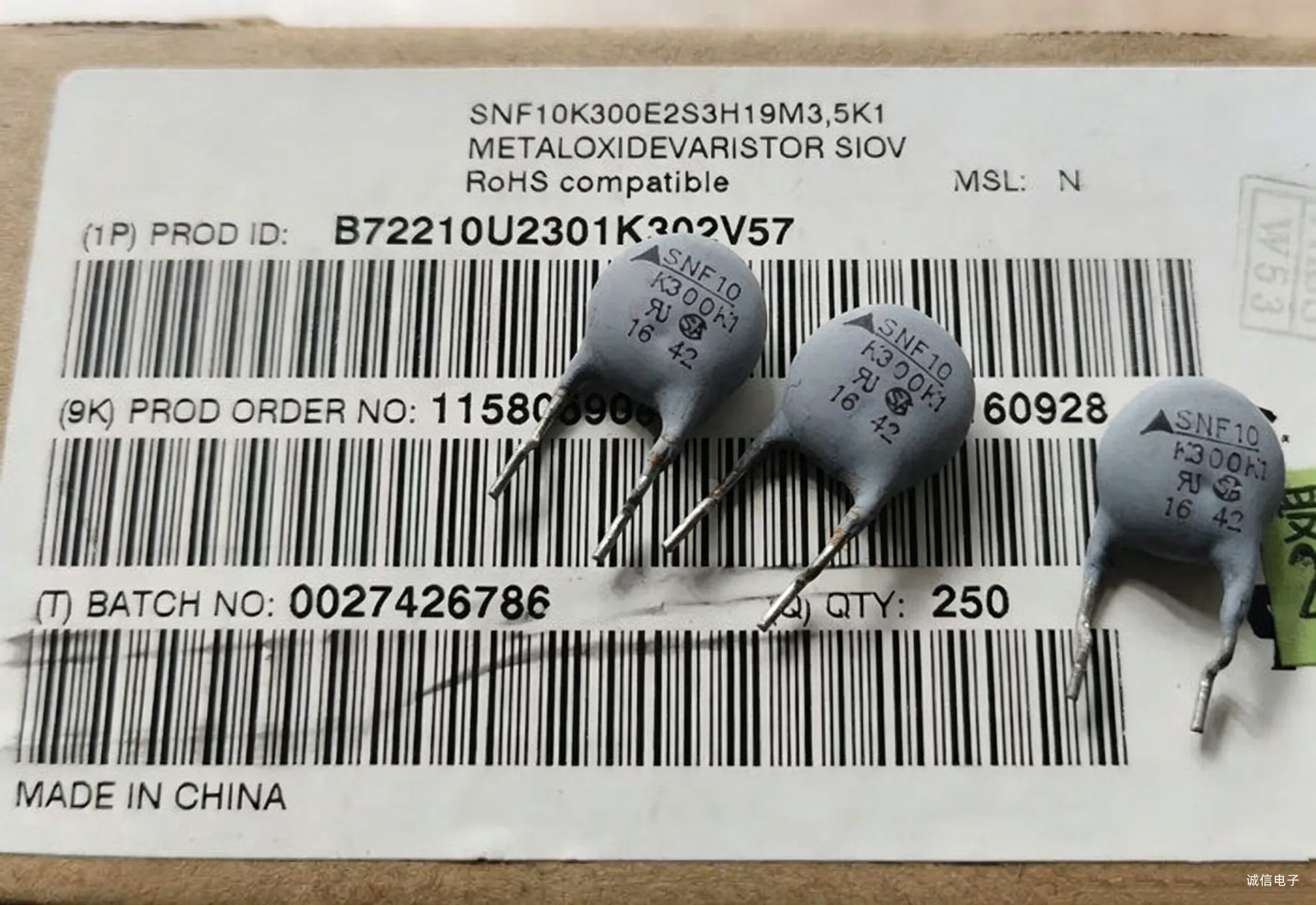 Original new 100% SNF10K300K1 varistor B72210U2301K302V57 SNF10 K300K1 (Inductor)