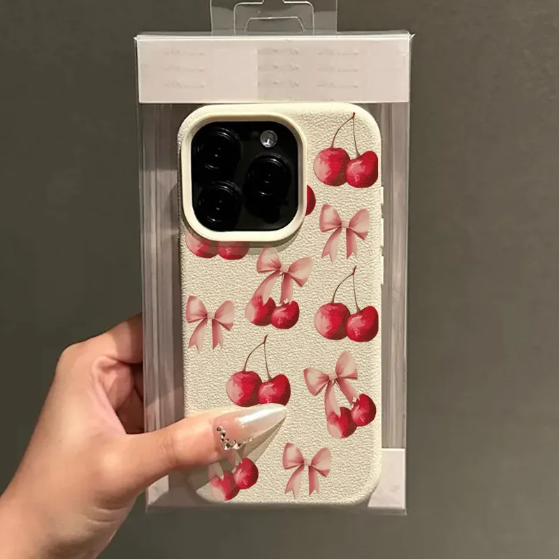 Рисунок 2 - Матовый чехол с матовым вишневым бантом для iPhone 16