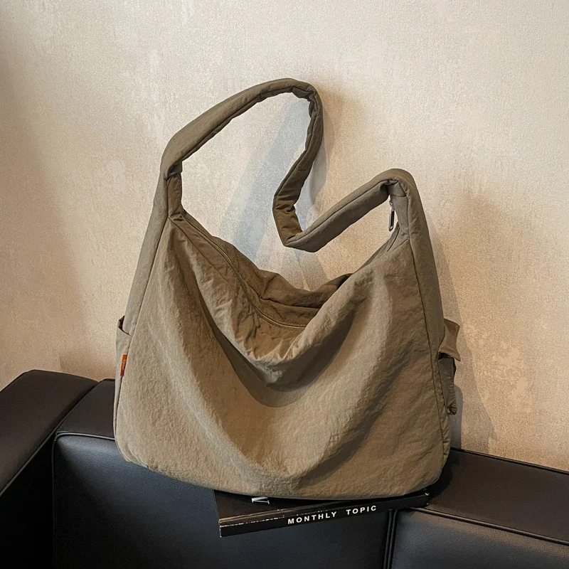 

Single Shoulder Bag, Women's Large Capacity Fashionable New Style, Solid Color Versatile Student Crossbody Bag Bolso Crossbody