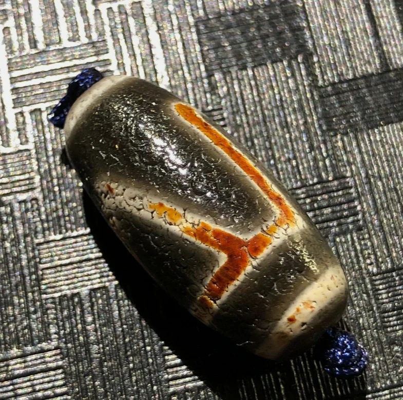 Magic Tibetan Old Agate Dragon Skin 1Eye peak Totem dZi Bead 14.5*31mmC1919