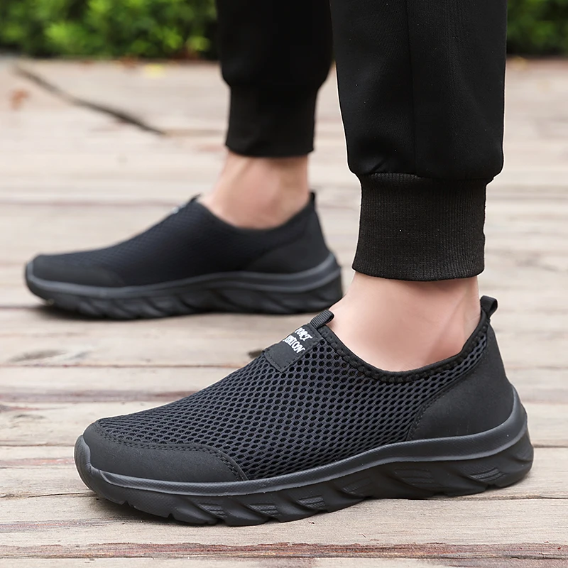 New oversized mesh breathable running shoes for men's lightweight shock absorption versatile casual shoes, sports travel shoes