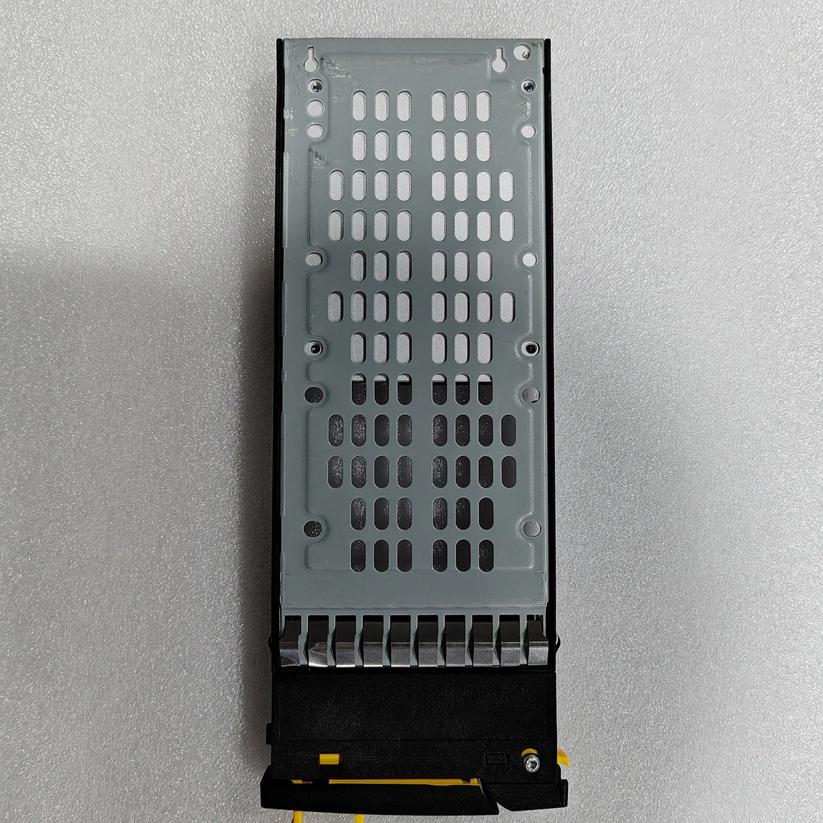 873103-001 K2P89B DDYE1920S5xnNMRI 850334-003 1.92TB SAS 12Gbps 2.5-Inch Enterprise SSD Server Hard Drive