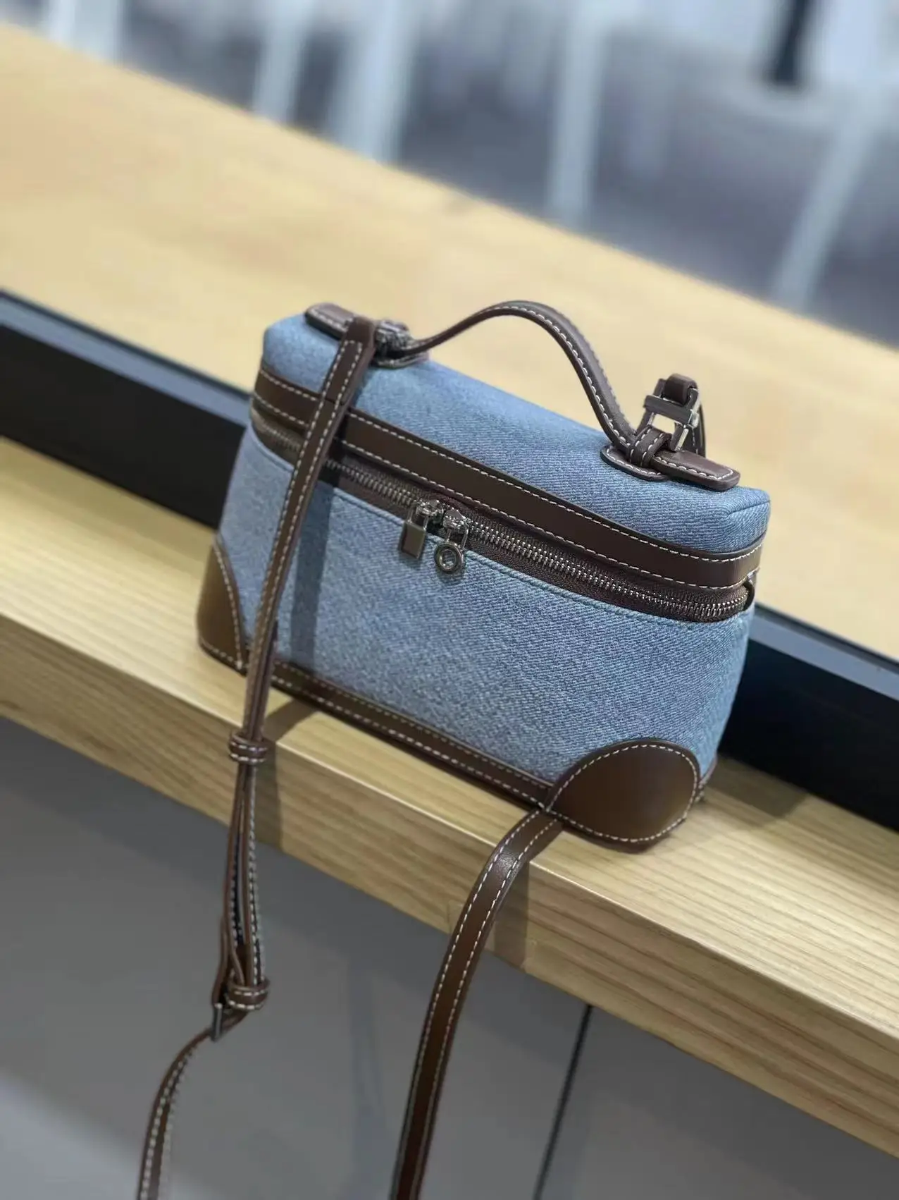 2023 New Ins Unisex Canvas Handbag Women Men Versatile Square Bag Adult Niche Design Fashion Canvas PU Splice Bag