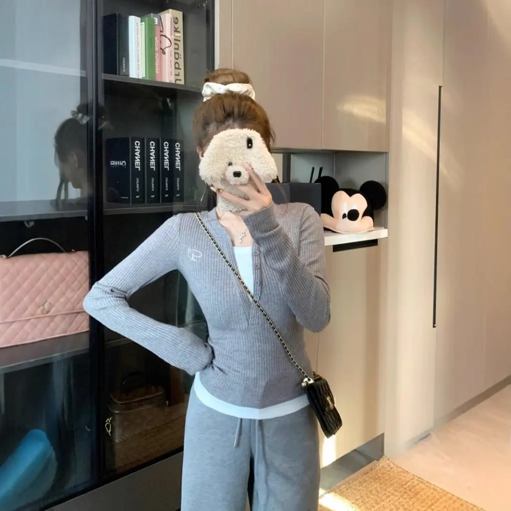 

Women's Slim-Fit Long-Sleeve T-Shirt Color-Block Base Shirt American Retro Style Fake Two-Piece Short Top for Hot Girls