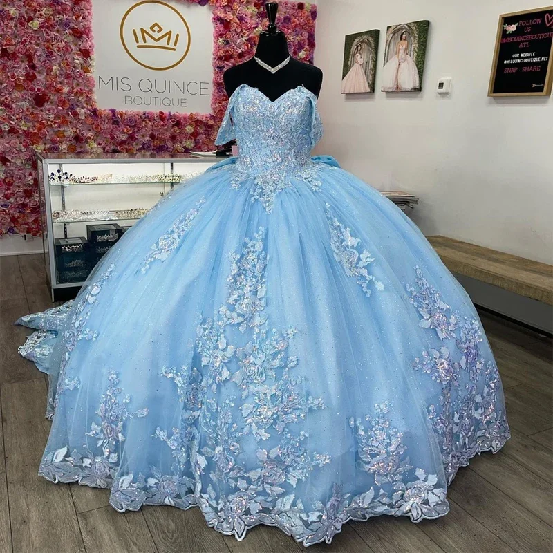 Błękitne sukienki na quinceanerę z odkrytymi ramionami Romantyczne koronkowe aplikacje z koralikami Vestidos De 15 Anos Birthday Party Princess Ball Gown