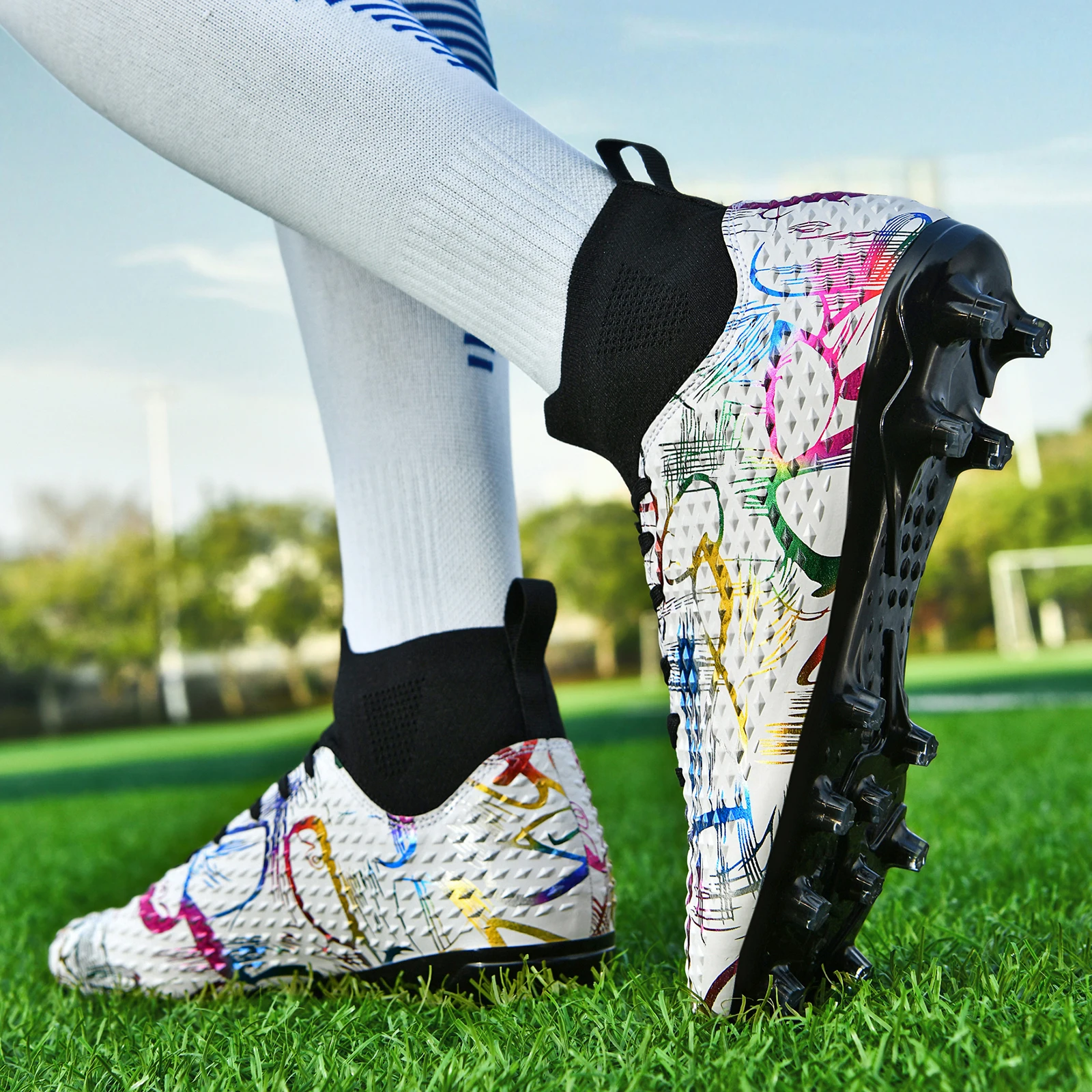 New High-Top Student Outdoor Sports Shoes Special Soccer Shoe Student Competitions Teenagers Training Football Shoes 31-40#