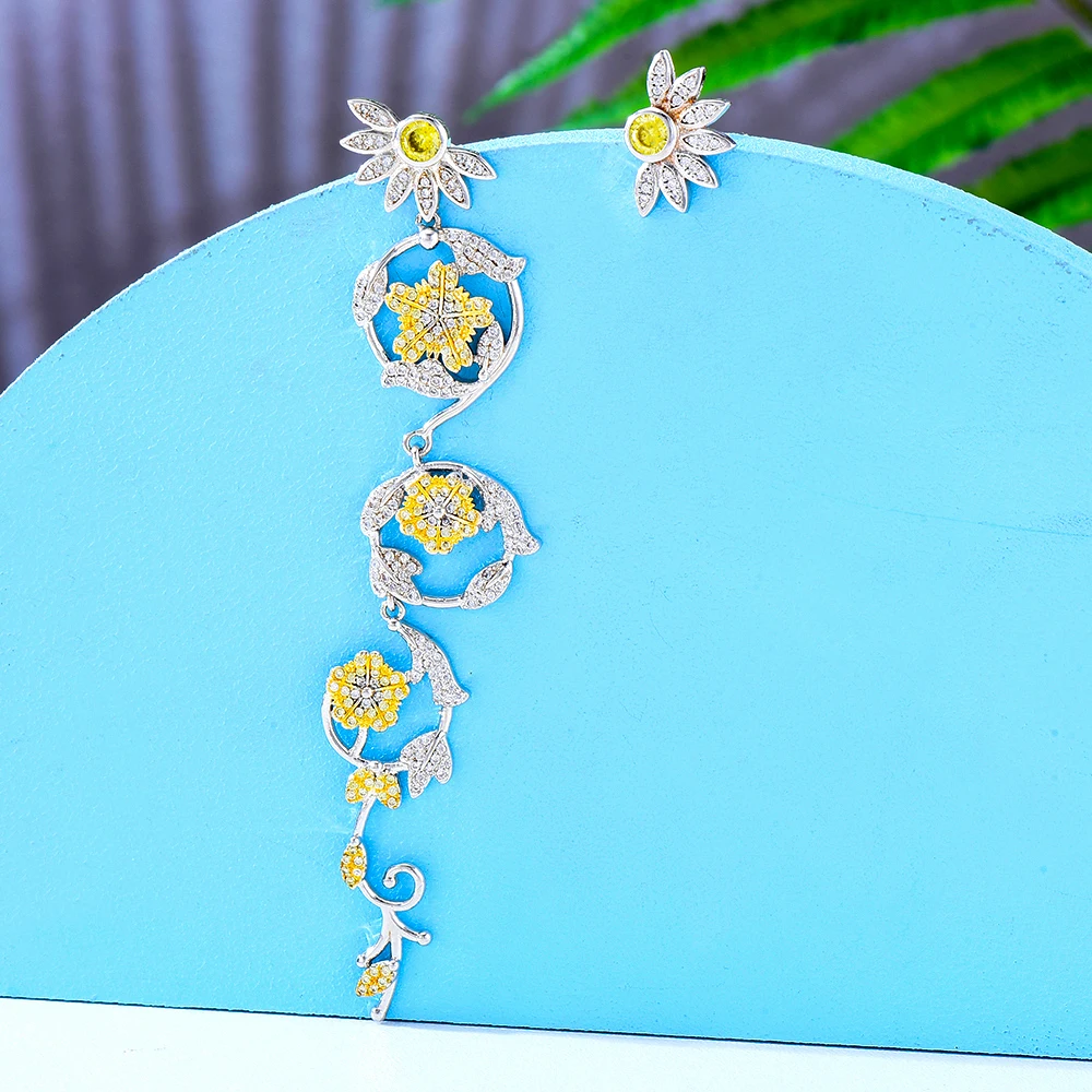 

Soramoore New Asymmetrical Personality Fashion One Pendant Earrings Romantic Blooming Flowers Trendy Bridal Wedding Jewelry