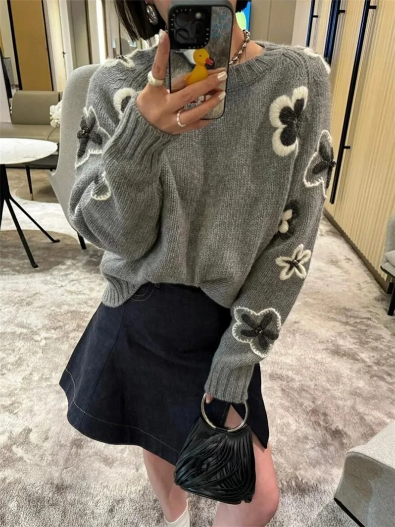 Women's High Quality Autumn Winter Embroidery Flower Pullovers Round Neck Knitted Casual Loose Sweater Jumper Top Streetwear N85