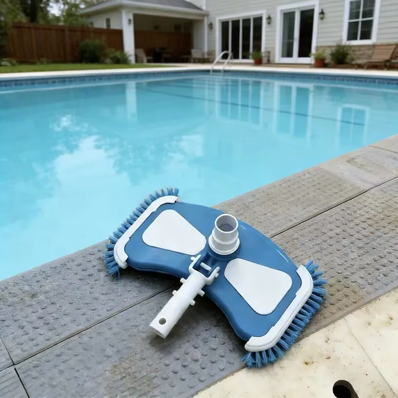 

Вакуумная насадка с боковыми щетками, поворотным соединением шланга, ручкой для столбика — очистка мусора надземных и в земле плавательных бассейнов, спа