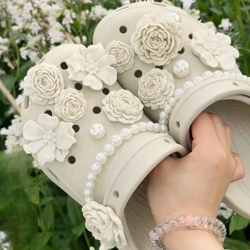 

Shoe Charms Set DIY Flower Hole Shoe Buckle Shoes Accessories 3D Flower Bouquet Bone White Hole Shoe Decorations For Women
