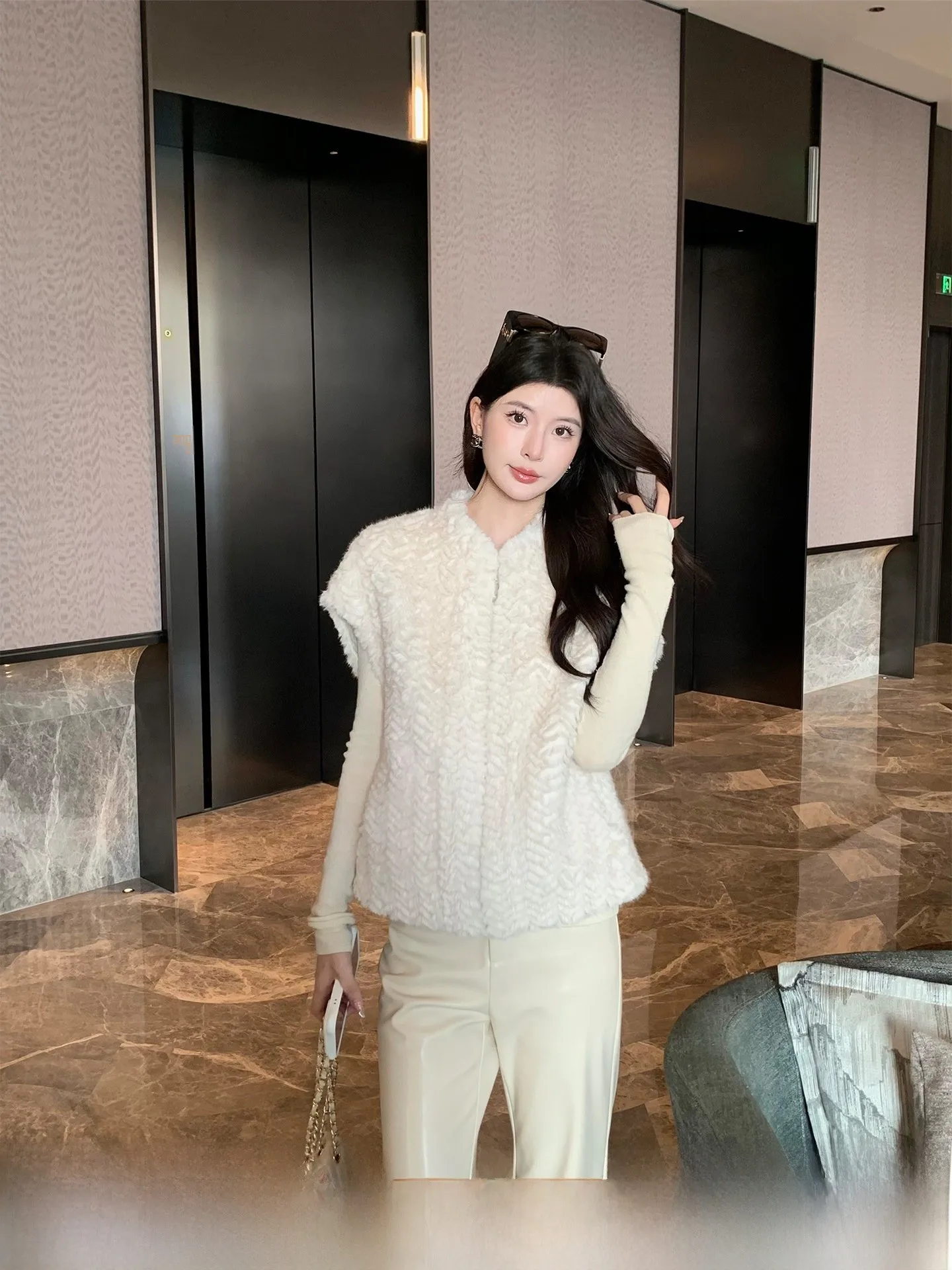 

Жилет женский Kun Total【Hyacinth】из искусственного меха кролика, модный, приталенный, для повседневной носки, из полиэфирного волокна, теплый, верхняя одежда