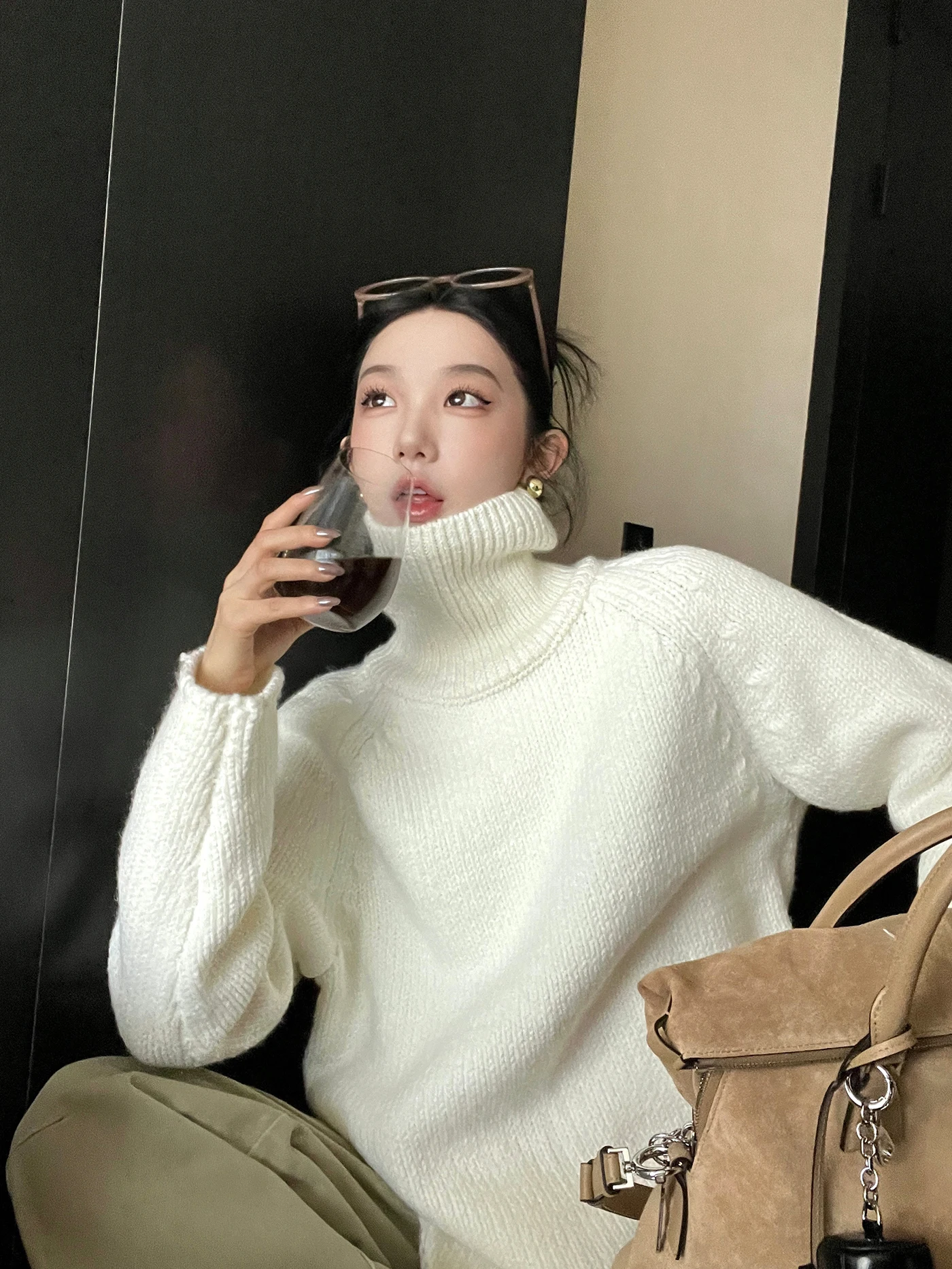 

Вязаный свитер Ouyang Hong Island в стиле ретро, теплый, из высококачественной шерсти, роскошная женская зимняя одежда