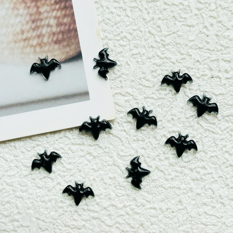 100 Pcs New Cute Mini Resin Halloween bat Flatback Ornament Jewelry Making Manicure Hairwear Accessories A37