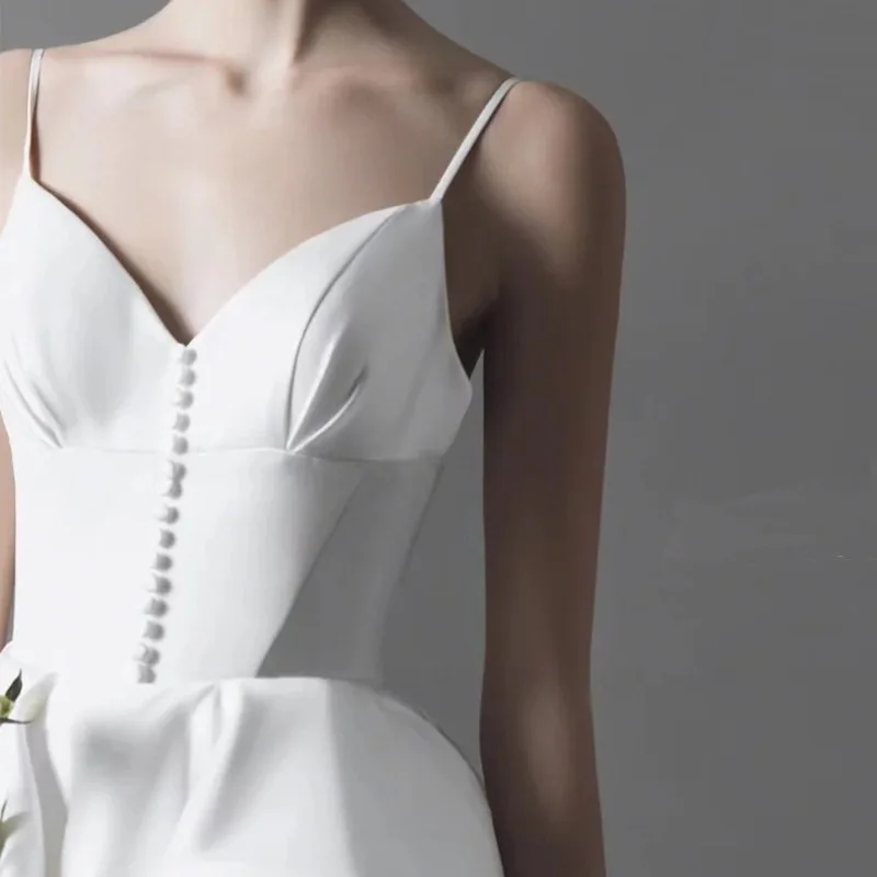 2025 nouvelles robes De mariée princesse col en v bretelles boutons Tulle Satin haut bas robes De mariée robes De Novia Robe De mariage