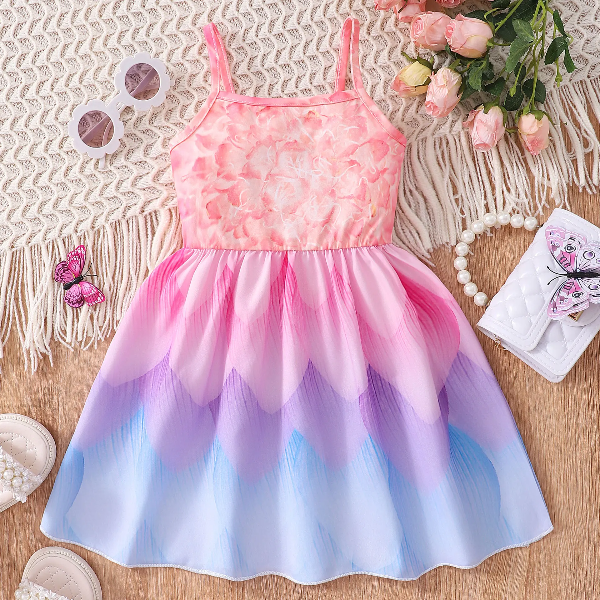 Small and Medium-sized Girls Dream Sweet Summer Suspender Petal Segment Printed Dress