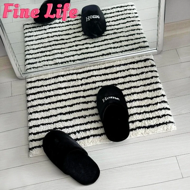 

Nordic Fast Absorbent Mat Non-slip Stripes Flocking Carpet Modern Minimalist Bathroom Thickened Floor Mat Entrance Toilet Rugs