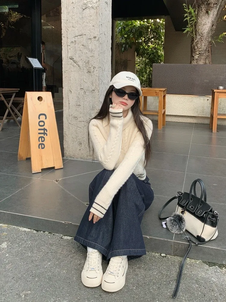 

Утепленный женский свитер с высоким воротником, зимний модный белый трикотаж, удобный свободный крой, длинный рукав, повседневный стиль