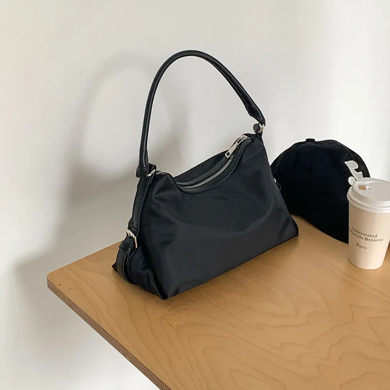 

New Nylon Underarm Bag Large Capacity Fashionable Patchwork Shoulder Bag