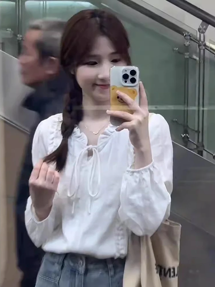 

Ele Korean Sle V-Ne irt Women's Faionable Belted White Top Age-Defng High-End Feel Commute Sle Loose Fit