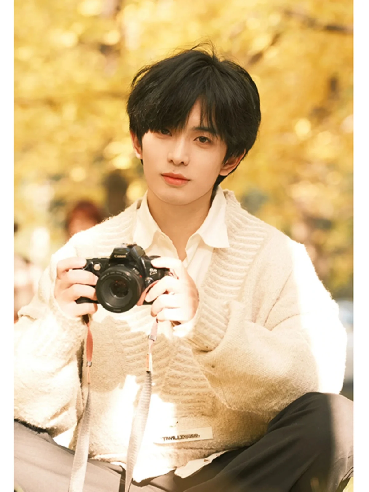 

Стильный мужской вязаный свитер с V-образным вырезом, зимний, повседневный, свободного кроя, с длинными рукавами, из полиэфирного волокна, модный, в уличном стиле