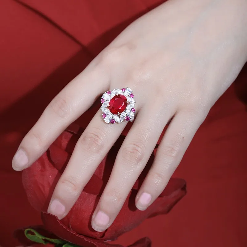 

S925 Silver Experimental Artificially Cultivated Sapphire-shaped 6 Carat Closed Ring