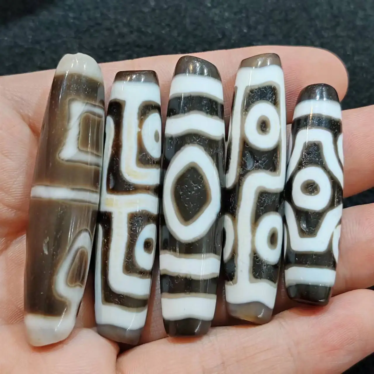 

Xizang Totem Horseshoe Pattern Slightly Weathered Ancient Method Handmade Agate Beads Necklace Pendant Diy Accessories