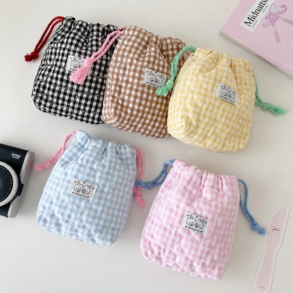 New Plaid Drawstring Makeup Bag Quilted Fabric Love Heart Label Camera Storage Bags Cute Style Cable Organizer Bag Daily Use