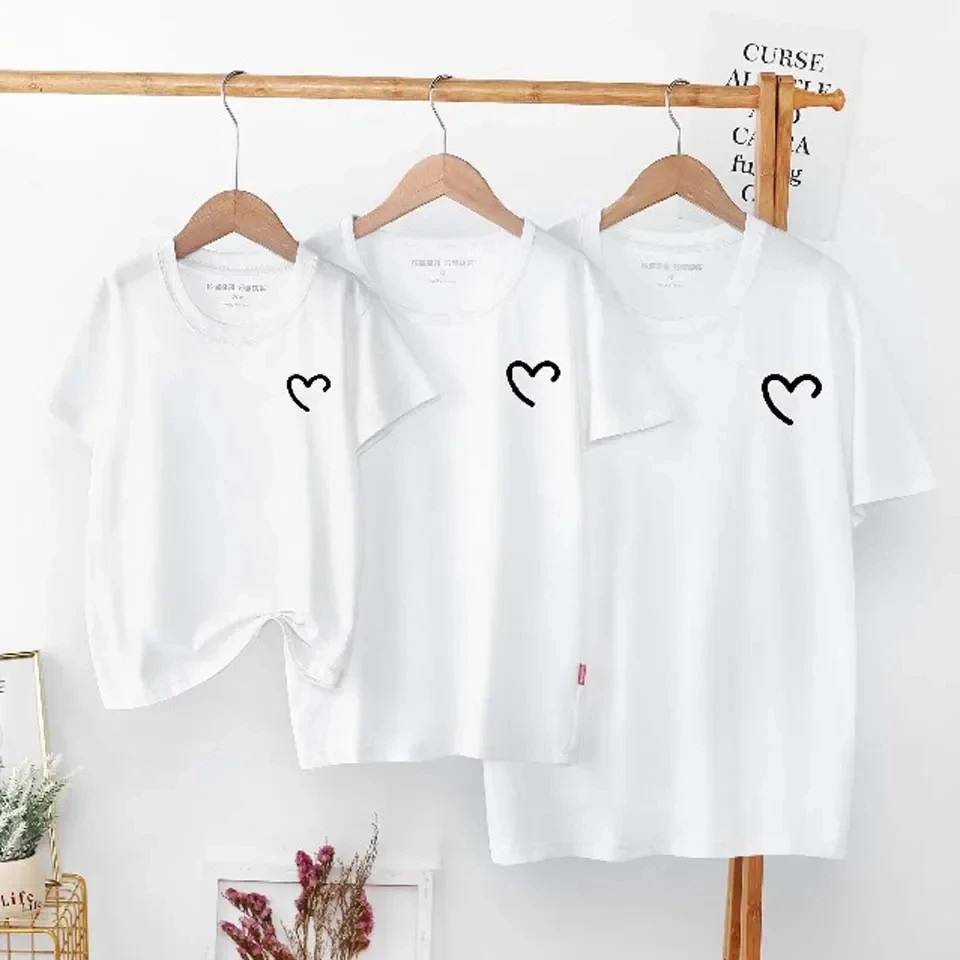 1Pcs New Summer Mom Dad Cotton Short Sleeve T Shirts Family Matching Outfits Daddy Mommy And Daughter Son Matching Clothes