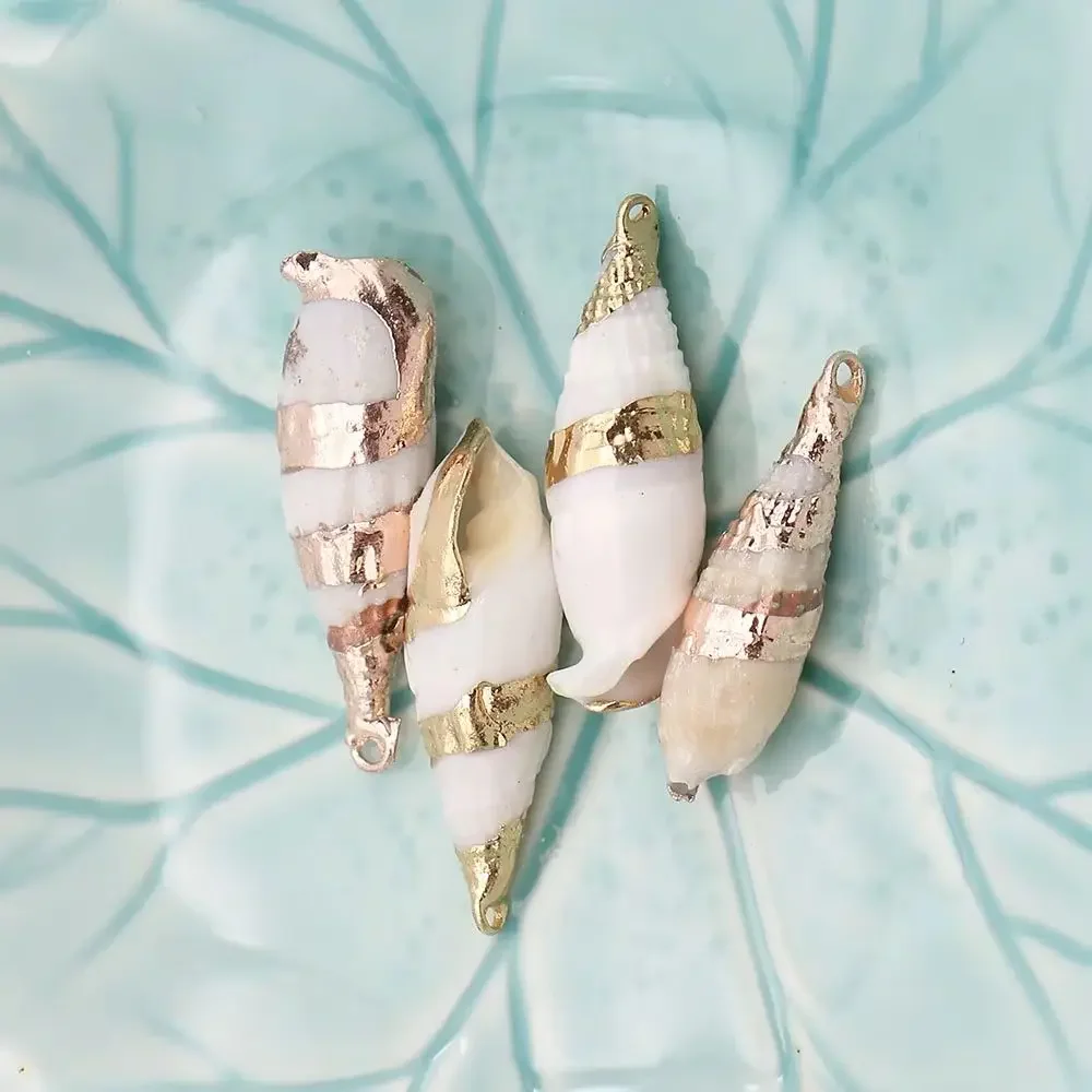 White Conch-Shaped Natural Shell Pendant With Irregular Electroplating Process Ocean-Style Necklace Accessories 10x36-12x41mm